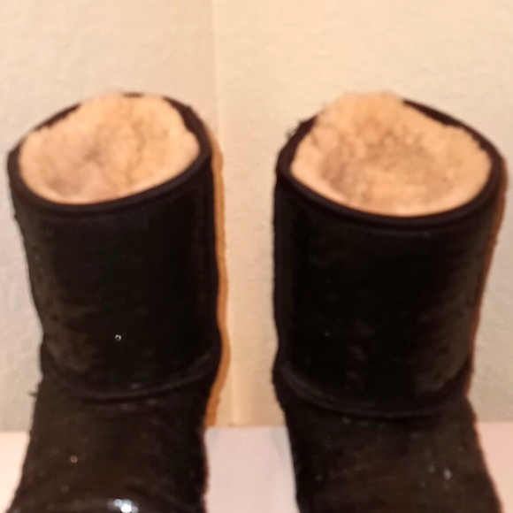 Ugg Classic Short Sequined Sparkly Boots - Picture 5 of 16